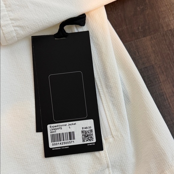 lululemon athletica White Lightweight Full-Zip Shirt Jacket - Picture 2 of 3